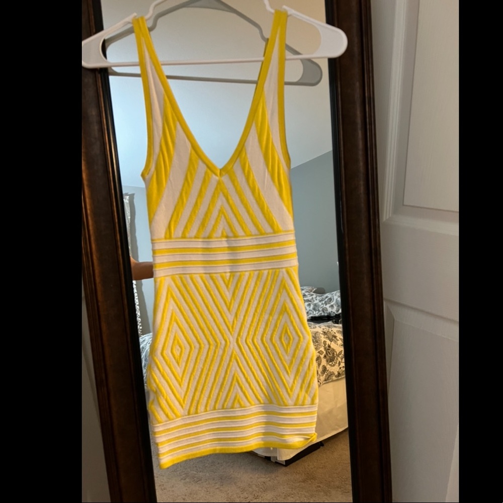 Yellow and white pattern dress
